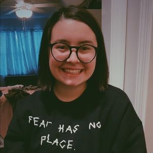 Meet your Posher, Abigail